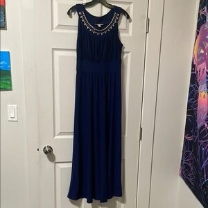 Elegant Navy Blue Sleeveless Dress